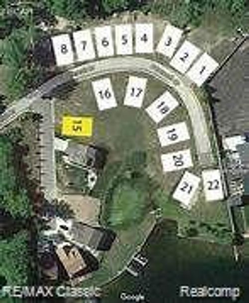 3482 Ponemah Dr, Fenton, MI, 48430-1393 | Card Image