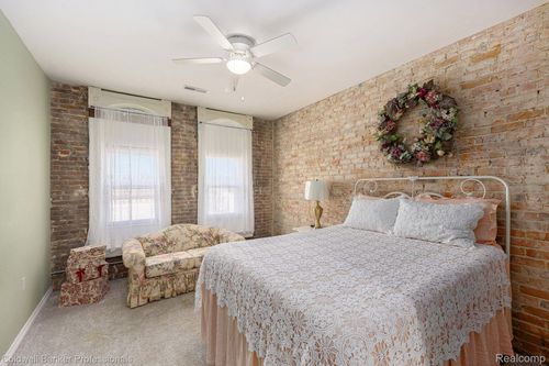 106 E 3rd St, Imlay City, MI, 48444-1320 | Card Image