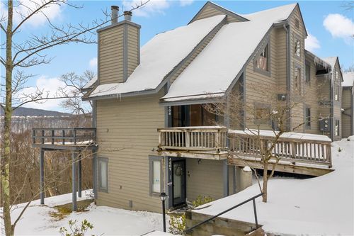 4407 Swiss Mountain Dr, Champion, PA, 15622-4098 | Card Image