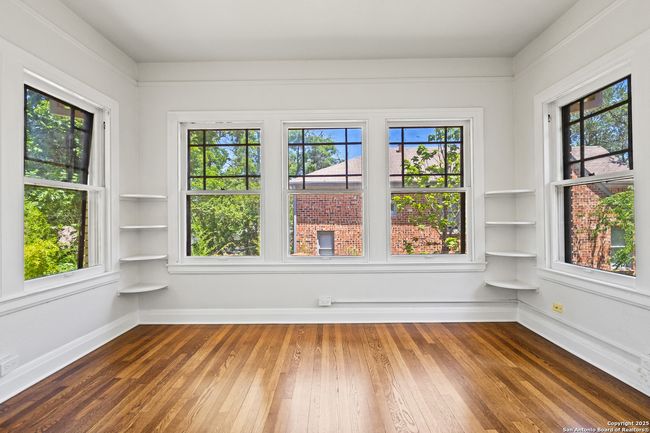 123 E Ridgewood Ct, Home with 2 bedrooms, 2 bathrooms and null parking in San Antonio TX | Image 18