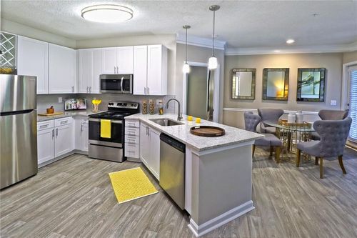 0626-6210 Peachtree Dunwoody Rd, Sandy Springs, GA, 30328-4551 | Card Image