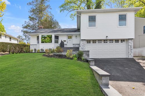 9 Tulip Ln, Port Washington, NY, 11050-4213 | Card Image