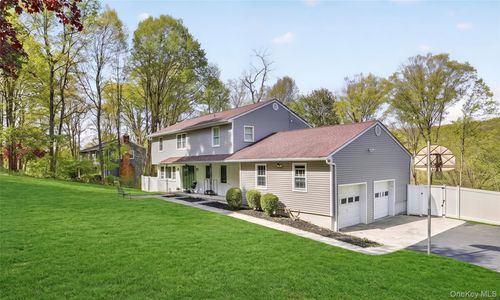 1281 Mckeel St, Yorktown Heights, NY, 10598-5004 | Card Image