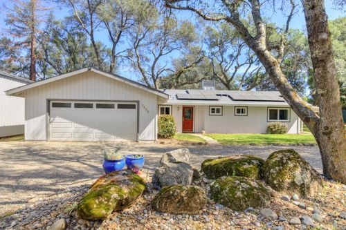 3899 Martin Lane, Loomis, CA, 95650 | Card Image