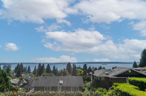 2522 Nelson Ave, West Vancouver, BC, V7V2R6 | Card Image