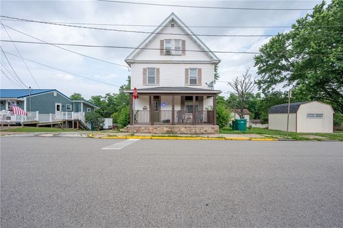 701 E 1st Ave, Derry Boro, PA, 15627 | Card Image