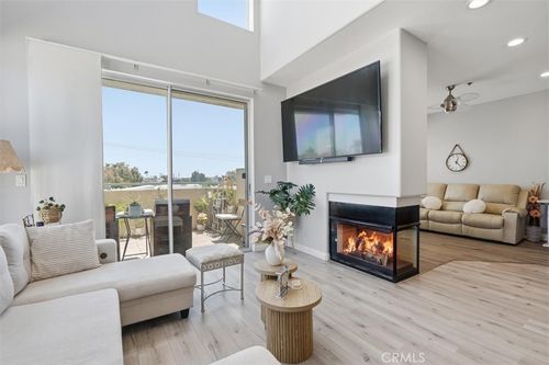 304-10790 Rose Ave, Venice, CA, 90291-2628 | Card Image