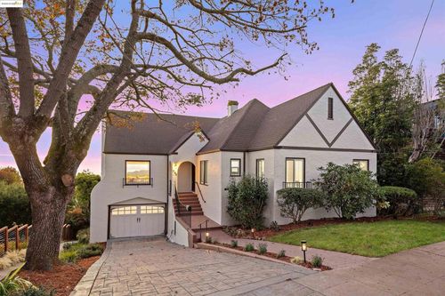 744 Coventry Rd, Kensington, CA, 94707-1404 | Card Image