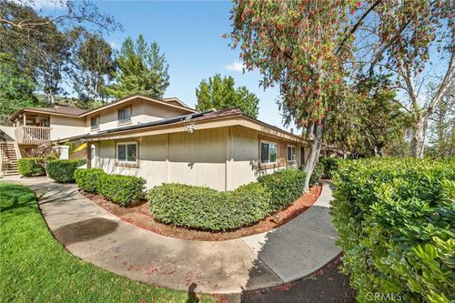 8952 Fletcher Valley Dr, Santee, CA, 92071-3962 | Card Image