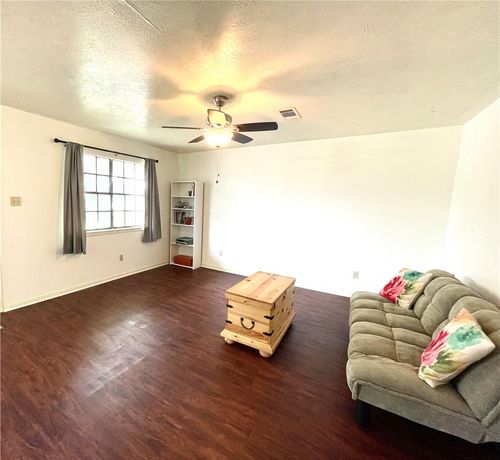 c-704 Navarro Dr, College Station, TX, 77845-6613 | Card Image