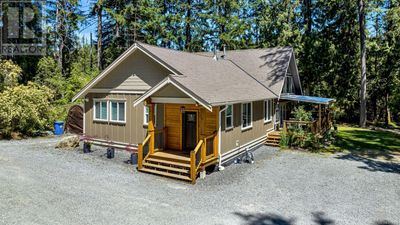 905 Whittaker Rd, House other with 3 bedrooms, 2 bathrooms and 8 parking in Malahat BC | Image 3