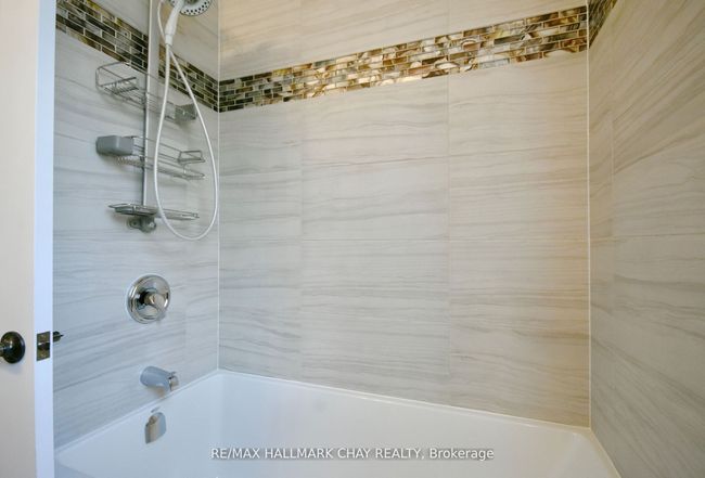 5 Kanata Crt, House other with 3 bedrooms, 2 bathrooms and 6 parking in Springwater ON | Image 20