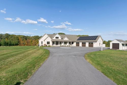 52 Green Acres Dr, Buxton, ME, 04093-3774 | Card Image