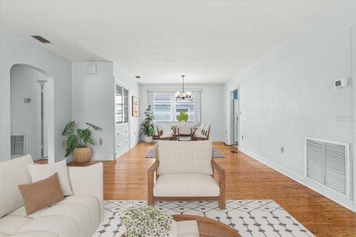 2720 4th Ave W, BRADENTON, FL, 34205-4908 | Card Image