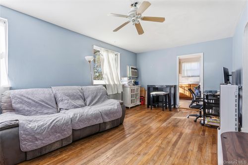 2-255-43 75th Avenue, New York, NY, 11004 | Card Image