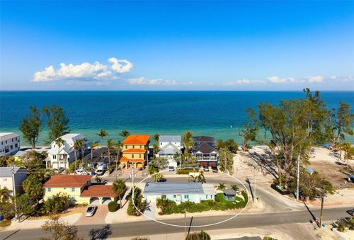 912 N Shore Dr, ANNA MARIA, FL, 34216 | Card Image
