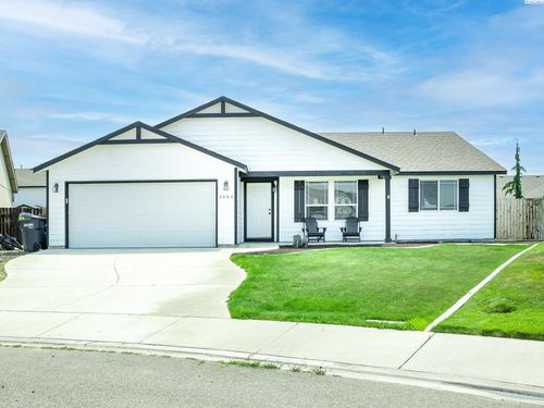 5404 Coolidge Ct, Pasco, WA, 99301-8483 | Card Image