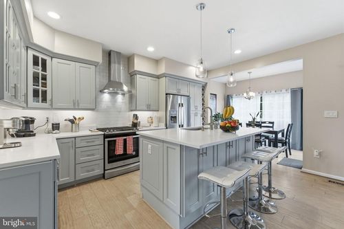 14312 Montverd Ct, CENTREVILLE, VA, 20121-5716 | Card Image