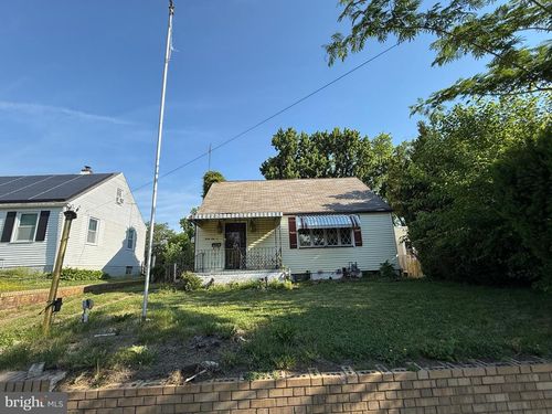 31 E 10th Ave, RUNNEMEDE, NJ, 08078-1129 | Card Image