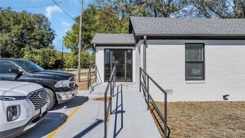 100 Main St, Lone Grove, OK, 73443-6221 | Card Image