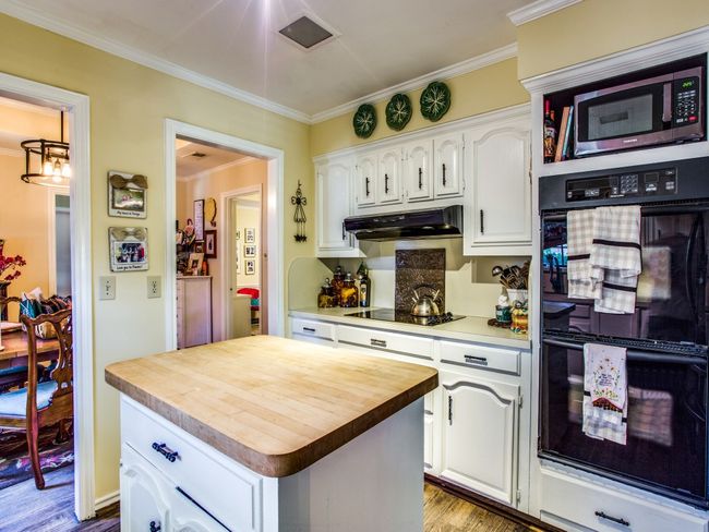 7204 Canongate Dr, House other with 4 bedrooms, 3 bathrooms and null parking in Dallas TX | Image 10