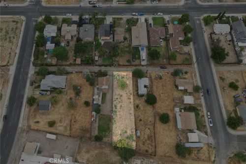 207 Ballpark Aly, Hanford, CA, 93230-5403 | Card Image