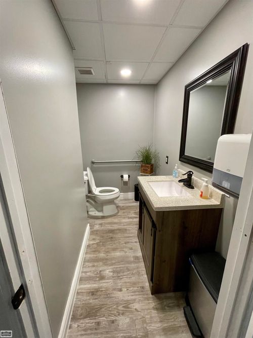 180 S Main St, Romeo, MI, 48065-5128 | Card Image