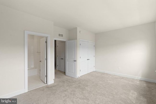 10720 Shadewell Spring Way, Townhouse with 3 bedrooms, 4 bathrooms and null parking in MANASSAS VA | Image 8