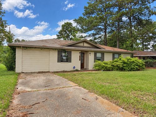 1055 Kent St, Vidor, TX, 77662-6548 | Card Image