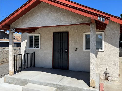 619 Harris St, Corona, CA, 92882-3230 | Card Image