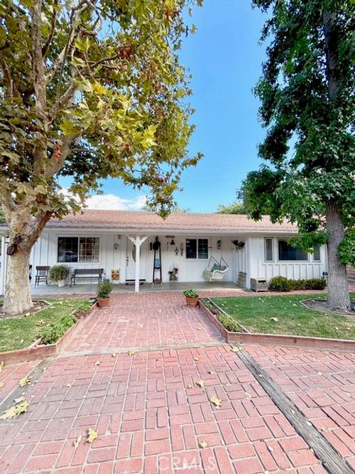 24106 Cross St, Newhall, CA, 91321-3804 | Card Image