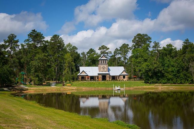 908 Falcon Hollow Ln, House other with 4 bedrooms, 4 bathrooms and 3 parking in Pinehurst TX | Image 47
