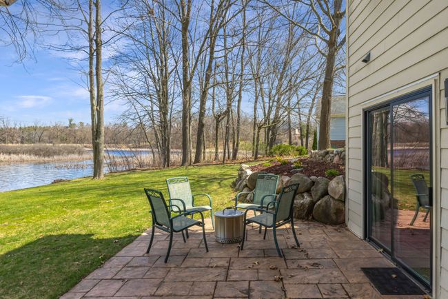 Stamped concrete patio off walkout | Image 5