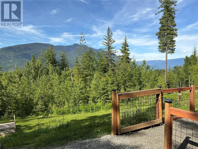 4784 Ivy Rd, House other with 5 bedrooms, 5 bathrooms and 5 parking in Eagle Bay BC | Image 14