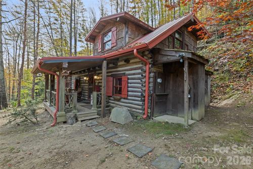 12 Victoria Rose Ln, Waynesville, NC, 28785-1480 | Card Image