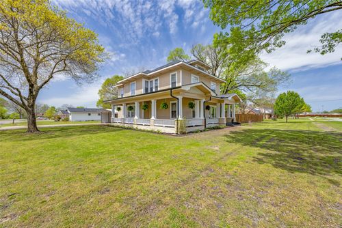 901 N Main St, Leonard, TX, 75452-2205 | Card Image