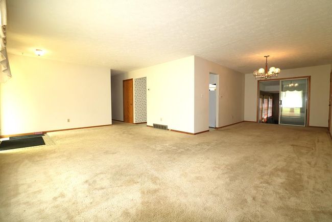119 Fairway Cir, House other with 3 bedrooms, 2 bathrooms and 2 parking in Norwalk OH | Image 9