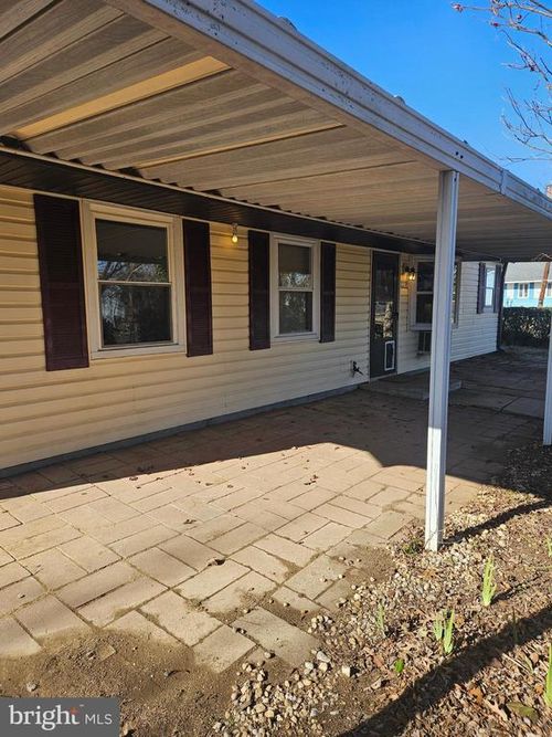 905 Lindsay Rd, OXON HILL, MD, 20745-2130 | Card Image