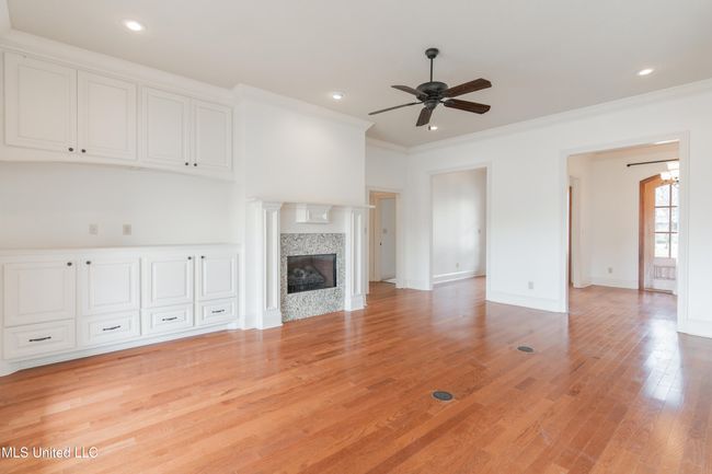 8-LivingRoom | Image 18