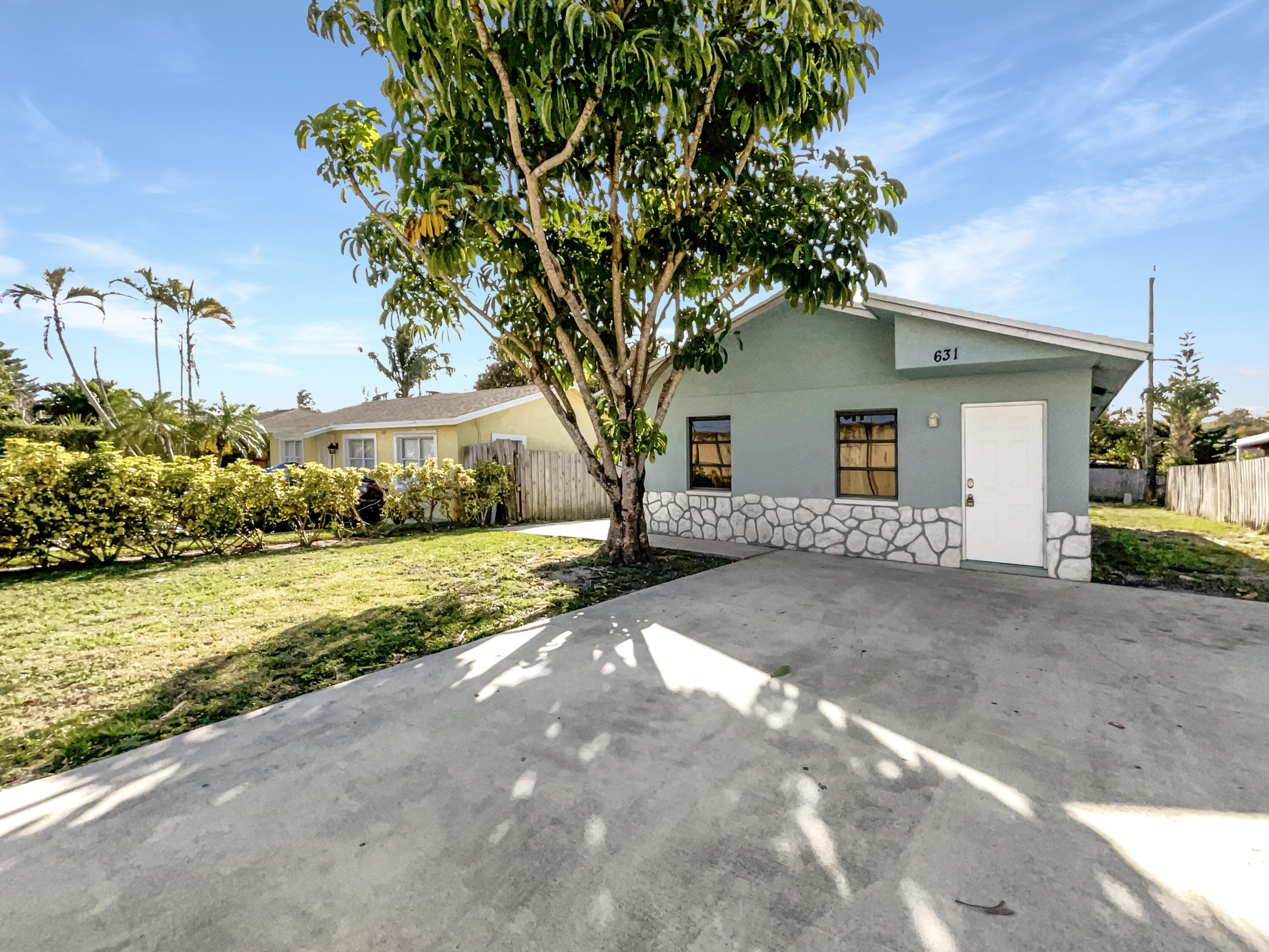 Alpine Ave, Lake Worth Beach, FL 33461