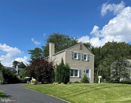 217 Lyster Rd, ORELAND, PA, 19075-1913 | Card Image