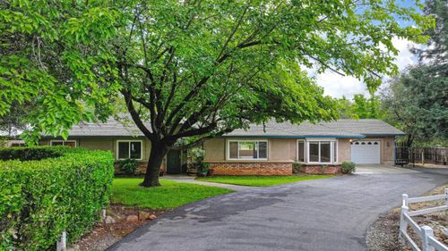2230 Wildberry Ln, Auburn, CA, 95603-9530 | Card Image