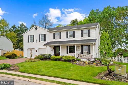 3121 Pineview Dr, DOVER, PA, 17315-3824 | Card Image