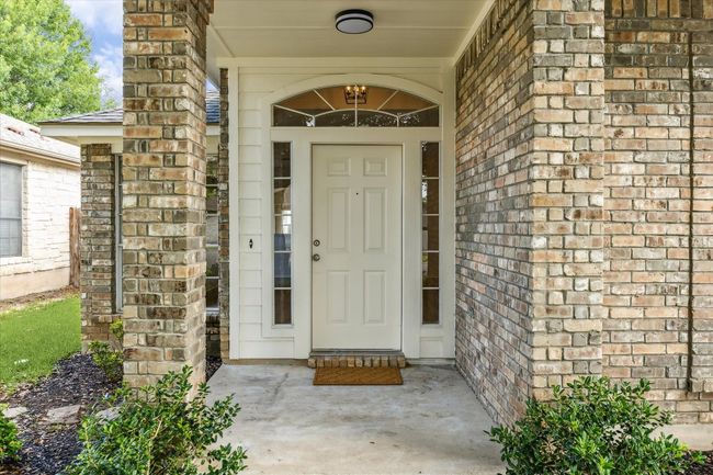 Private front entrance | Image 5