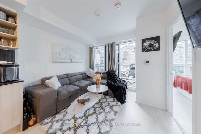 251 - 31 Tippett Rd, Condo with 3 bedrooms, 2 bathrooms and 1 parking in Toronto ON | Image 7