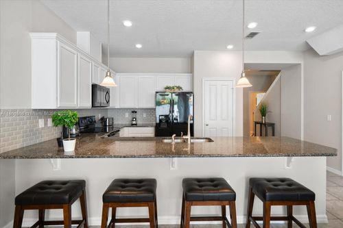 5112 Killarney Way, KISSIMMEE, FL, 34746-6180 | Card Image