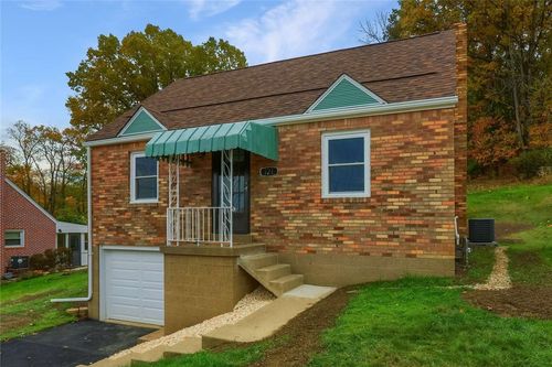 121 Ida Dr, Glenshaw, PA, 15116-1401 | Card Image