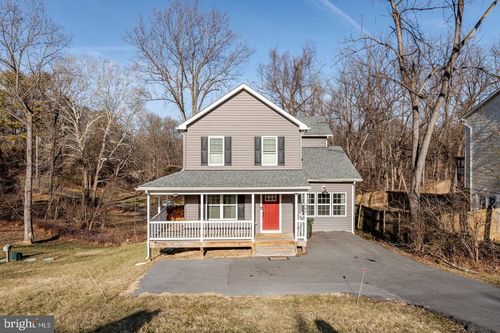 301 Rollason Dr, FRONT ROYAL, VA, 22630-9397 | Card Image