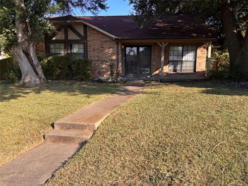7402 Red Osier Road, Dallas, TX, 75249 | Card Image
