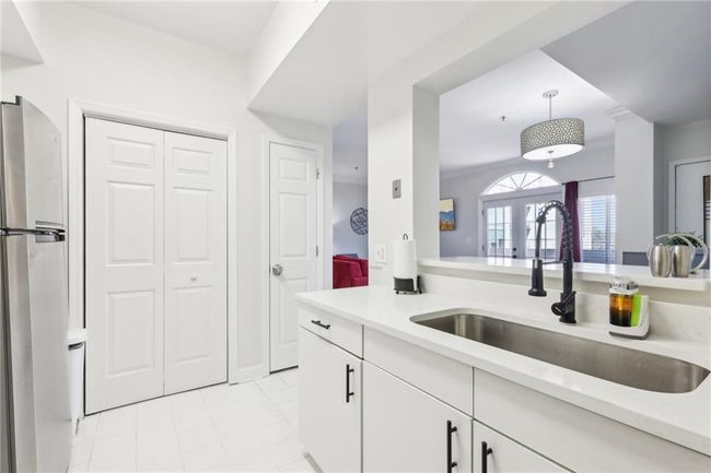 APT-405 - 2161 Peachtree Rd Ne, Condo with 2 bedrooms, 2 bathrooms and 1 parking in Atlanta GA | Image 14